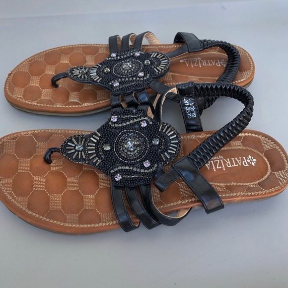Patrizia By Spring Step Cleonata Rhinestone Thong Sandals. Size 10. - Picture 3 of 8